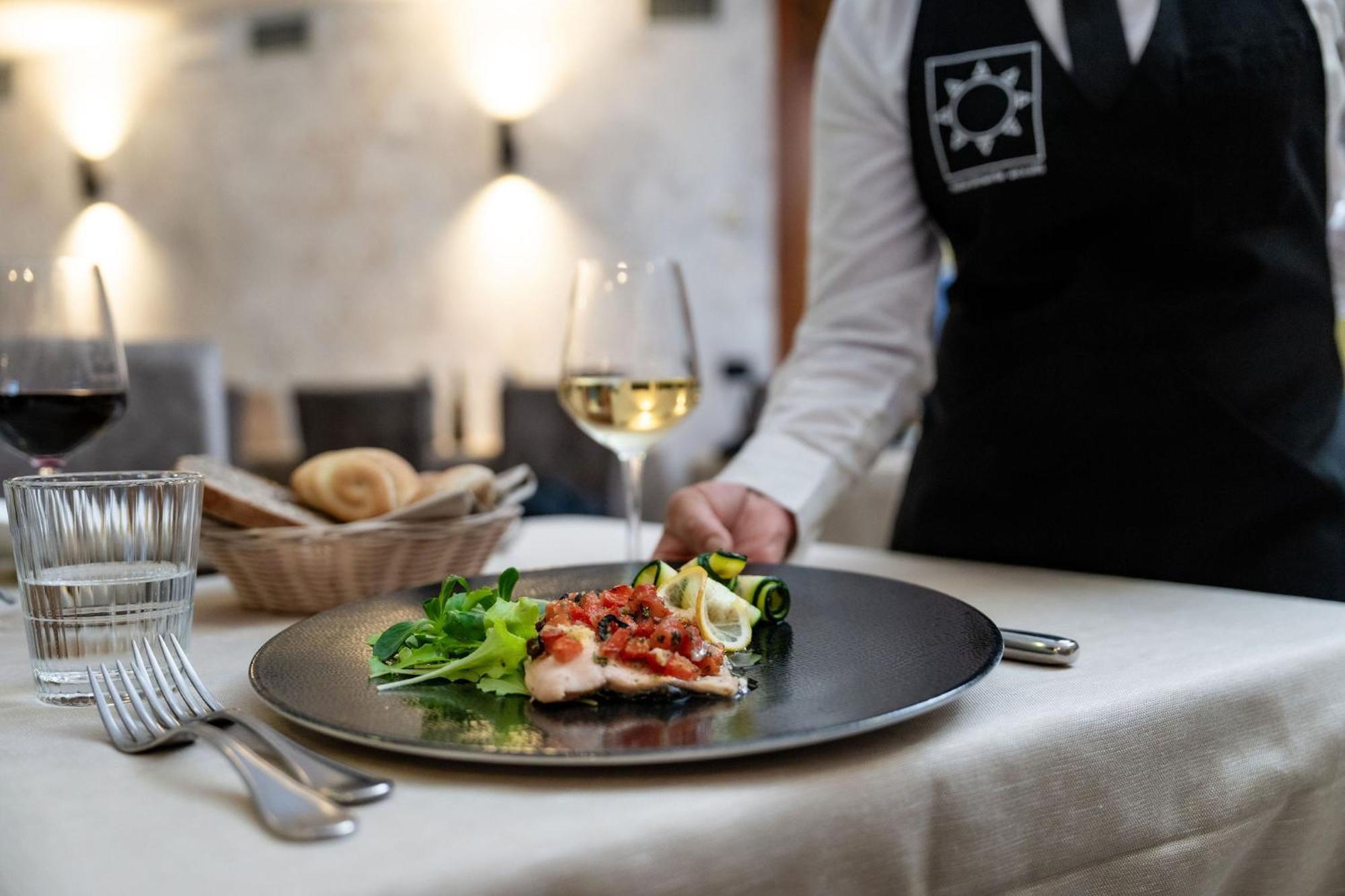 Hotel Val Di Sole Медзана Екстериор снимка