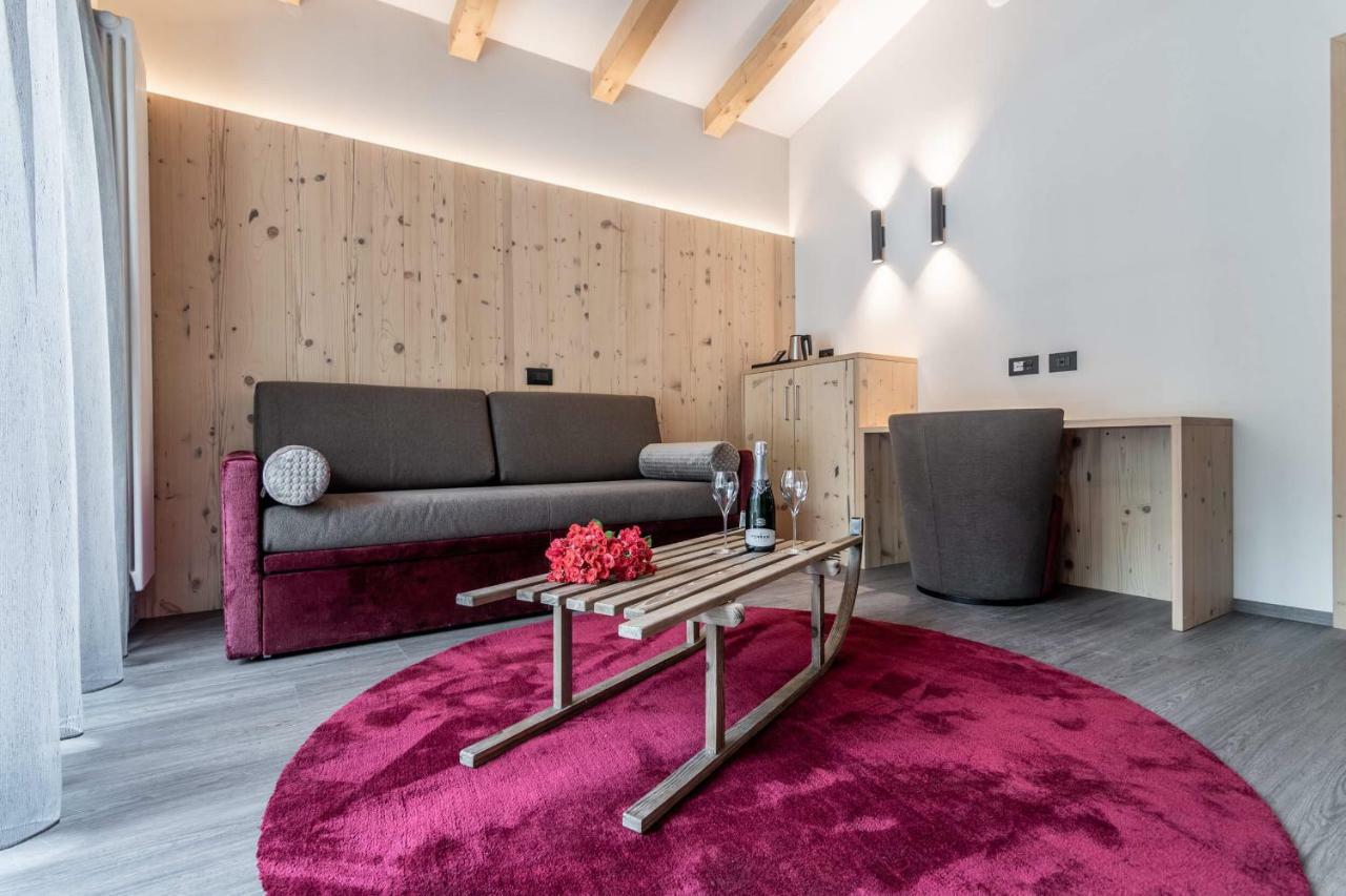 Hotel Val Di Sole Медзана Екстериор снимка